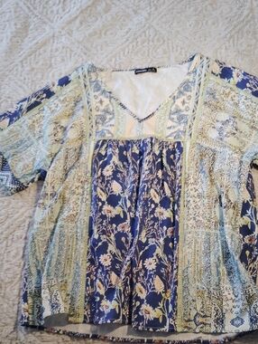 Bohemian Floral Patchwork V-Neck Blouse in Blue